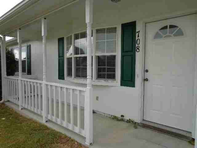 708 Covington Court - Photo 2 of 14