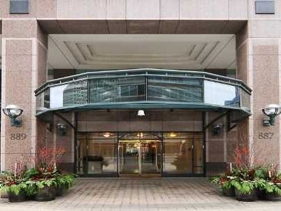 1604 Bay St - Photo 3 of 10