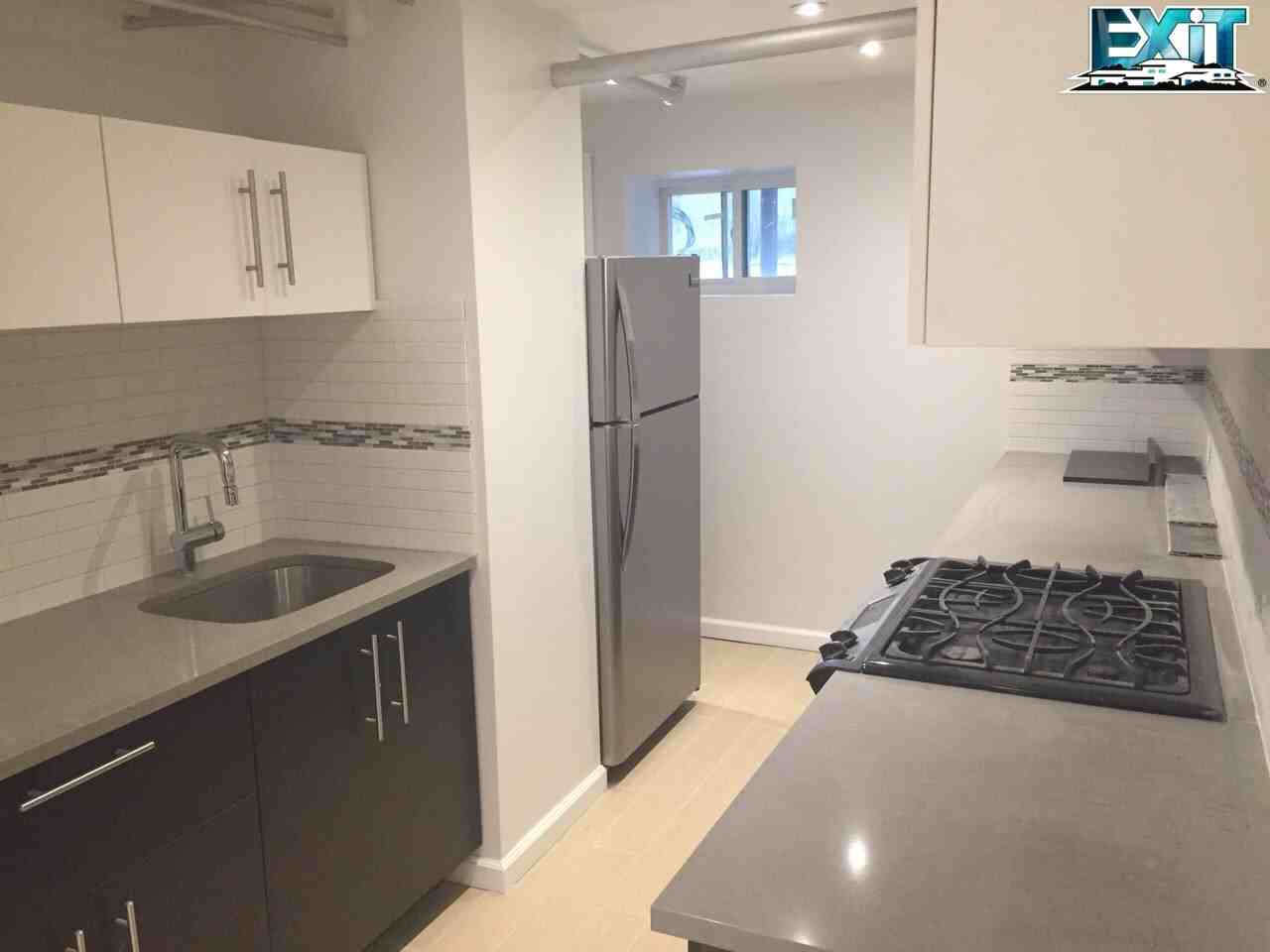 1110 Wilcox Avenue 1 - Photo 2 of 10