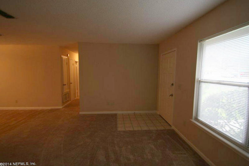 3904 Demery Dr W - Photo 3 of 15