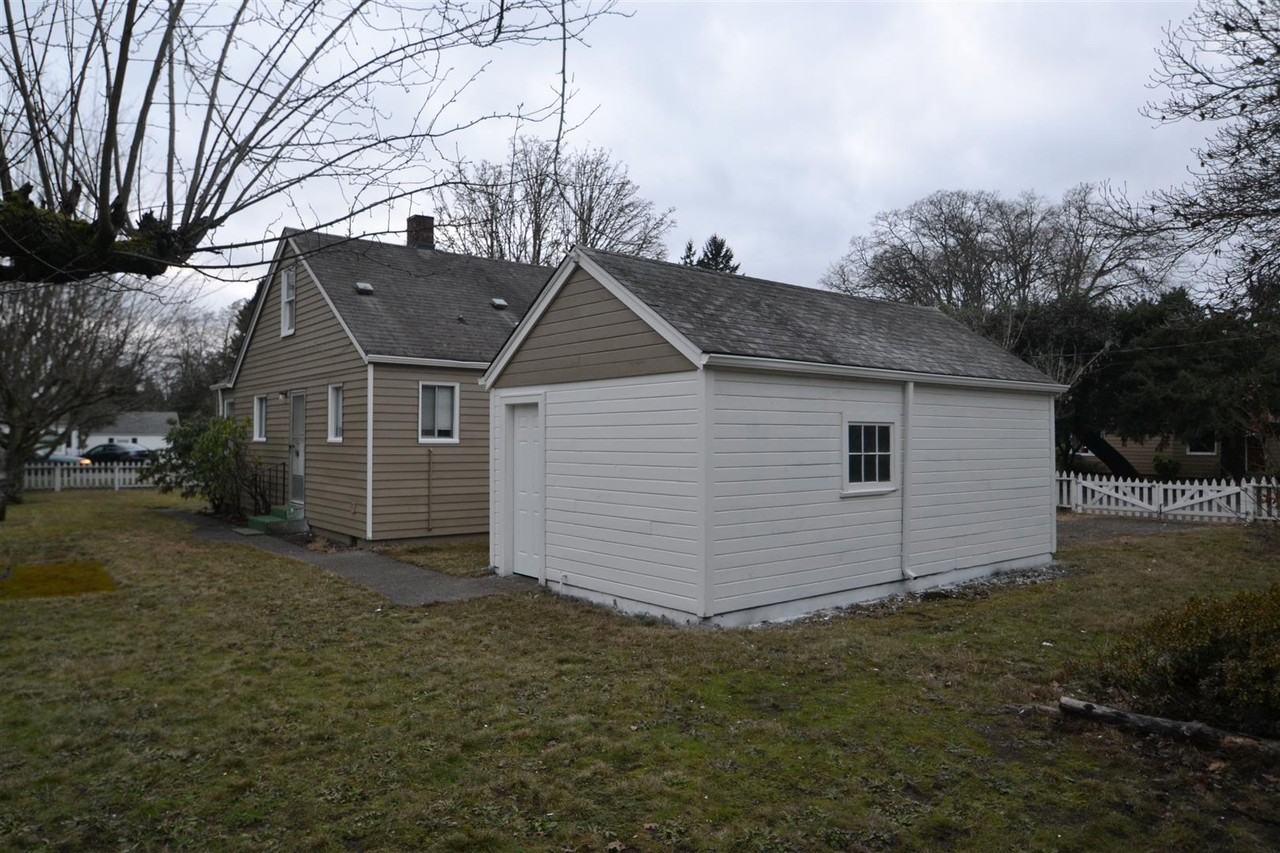 6423 100th St SW - Photo 3 of 12