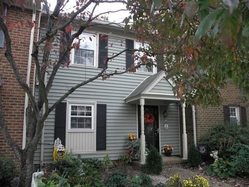 106 Sloane Pl - Photo 2 of 17