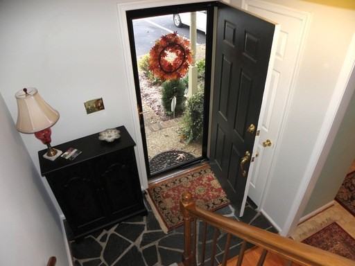 106 Sloane Pl - Photo 3 of 17