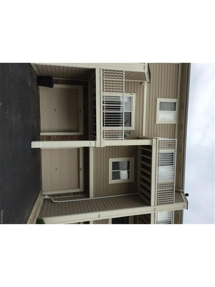 1136 Faulkner #9 - Photo 2 of 15