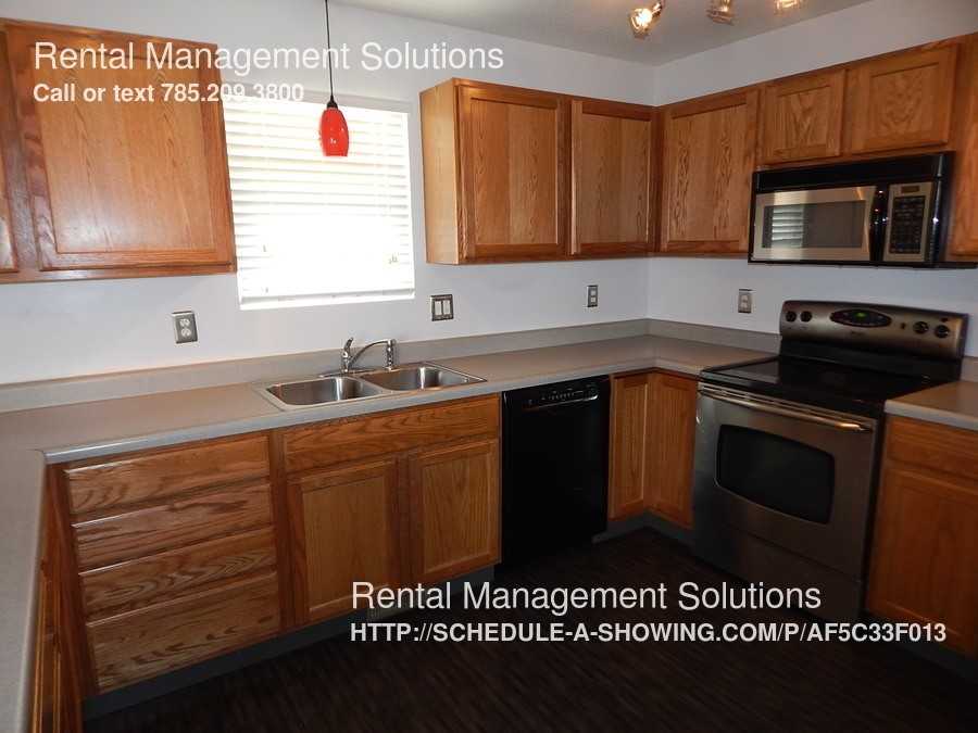 1706 SW Valley View Ct - Photo 3 of 14