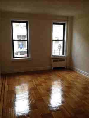 806 Rogers Avenue - Photo 3 of 4