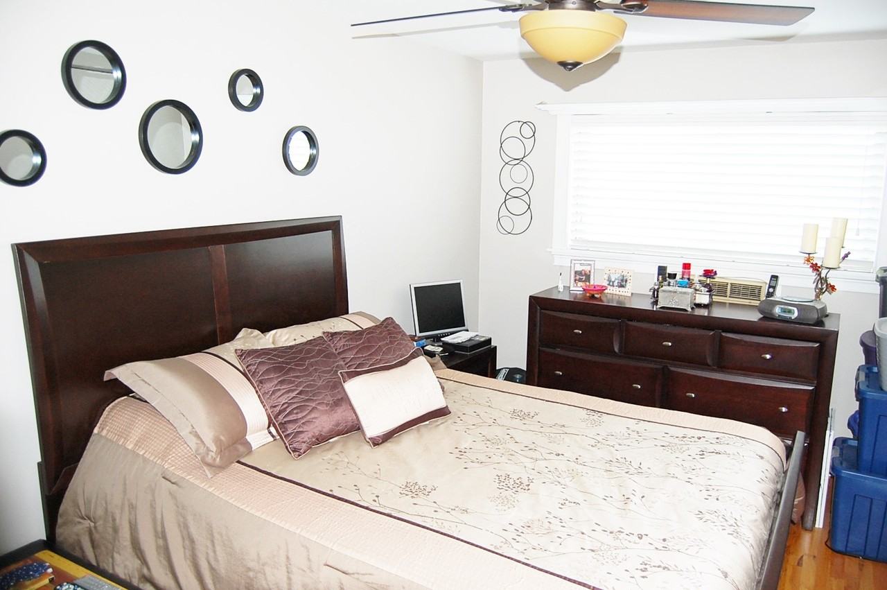 48 Middle Loop Road Apt - Photo 2 of 4