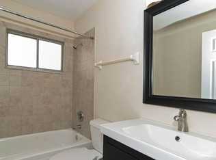 2707 Westbury Avenue - Photo 3 of 10