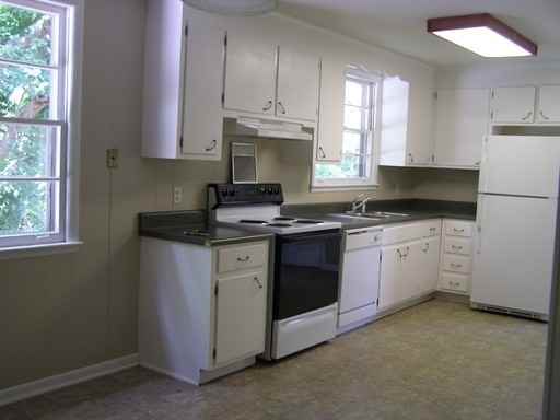 4933 Millerwood Dr - Photo 3 of 9