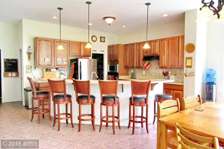 3770 Larkview Ct - Photo 2 of 28