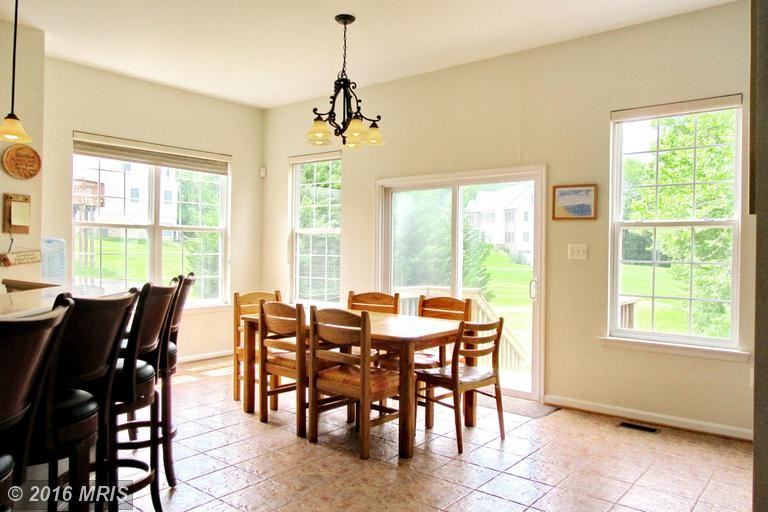 3770 Larkview Ct - Photo 3 of 28