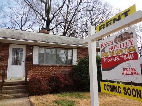 2711 N Yucatan St - Photo 2 of 22