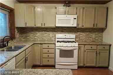 18285 Piedmont Dr - Photo 3 of 15