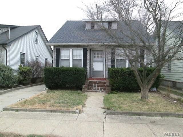 239 Jacob St - Photo 2 of 6