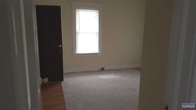 135 Beechwood Ave - Photo 3 of 13