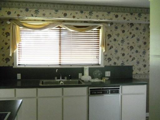 242 Busby Rd - Photo 3 of 16