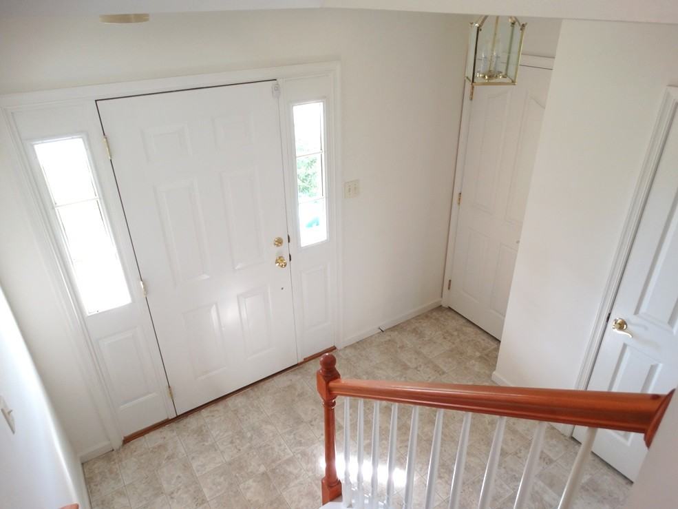 121 Talon Dr - Photo 2 of 18