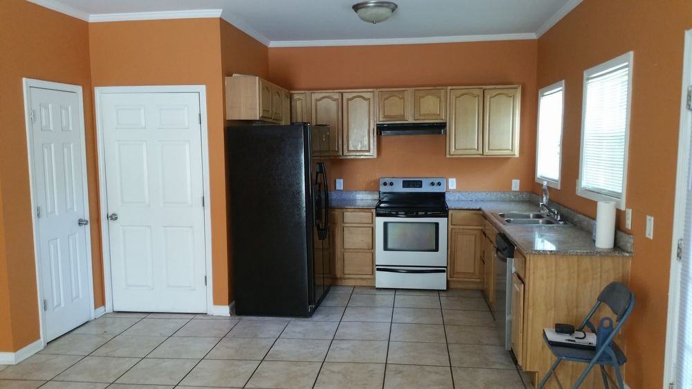 1046 Beckwith St SW - Photo 2 of 36