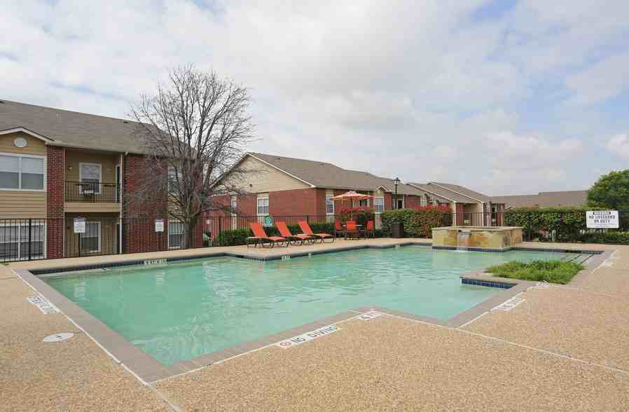 Stonebrook Village Apartments - Photo 5 of 16