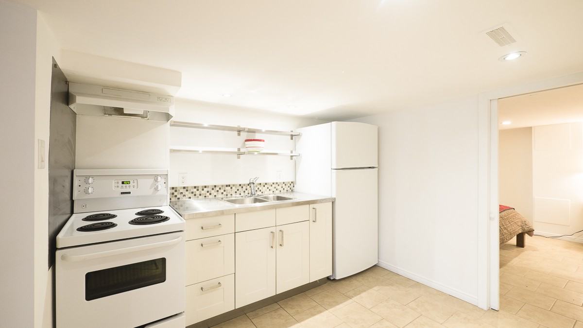 219 Boon Avenue - Photo 3 of 4