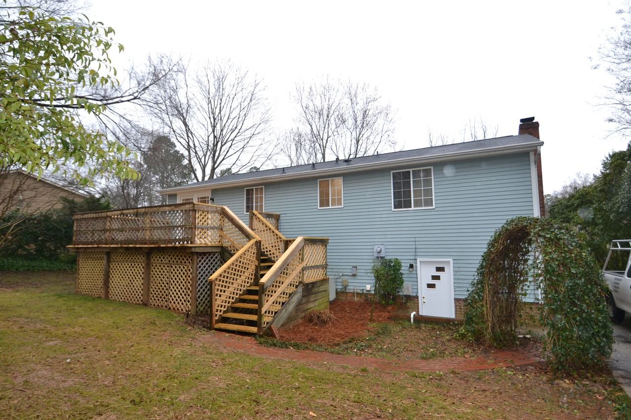 7340 Rollingridge Dr - Photo 2 of 8