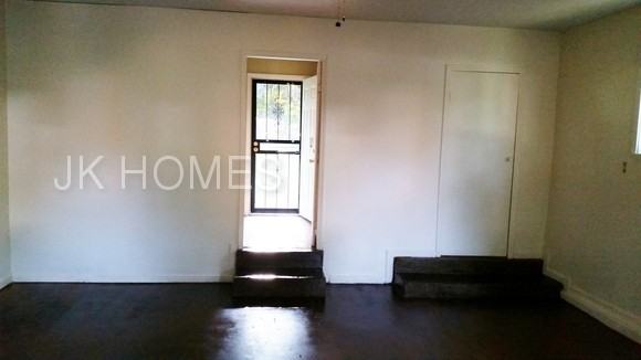 5219 Apollo St - Photo 3 of 10