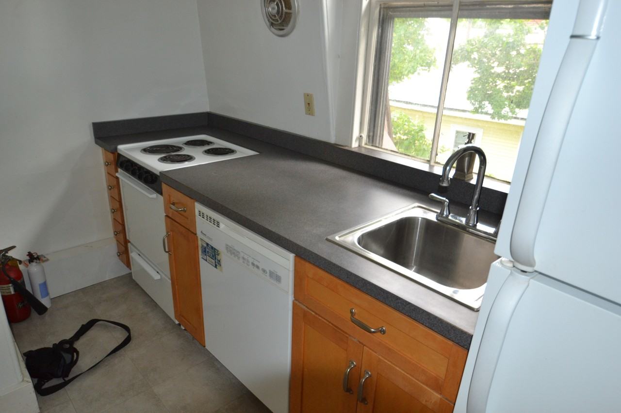 32 Hawthorn Street #A