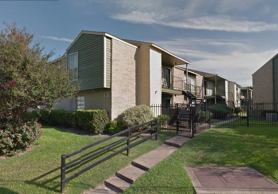 Ridgepoint Apartments for Rent 2700 Westridge St, Houston, TX 77054