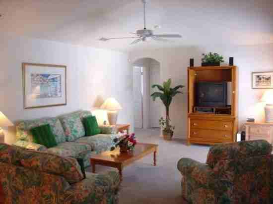 235 Moscato Dr - Photo 3 of 7