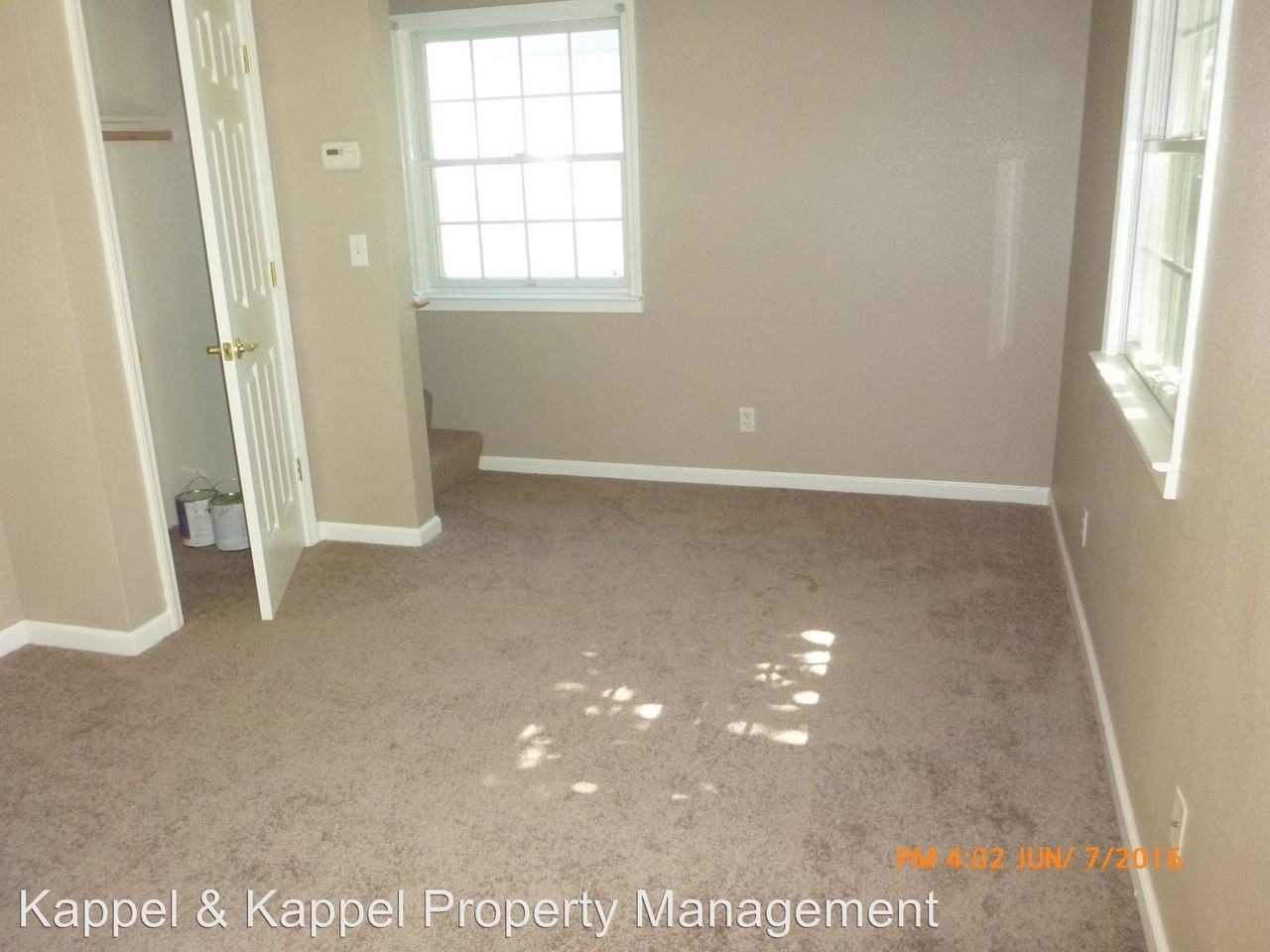 380 N Jefferson St - Photo 3 of 15