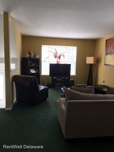 943 Rue Madora - Photo 2 of 23