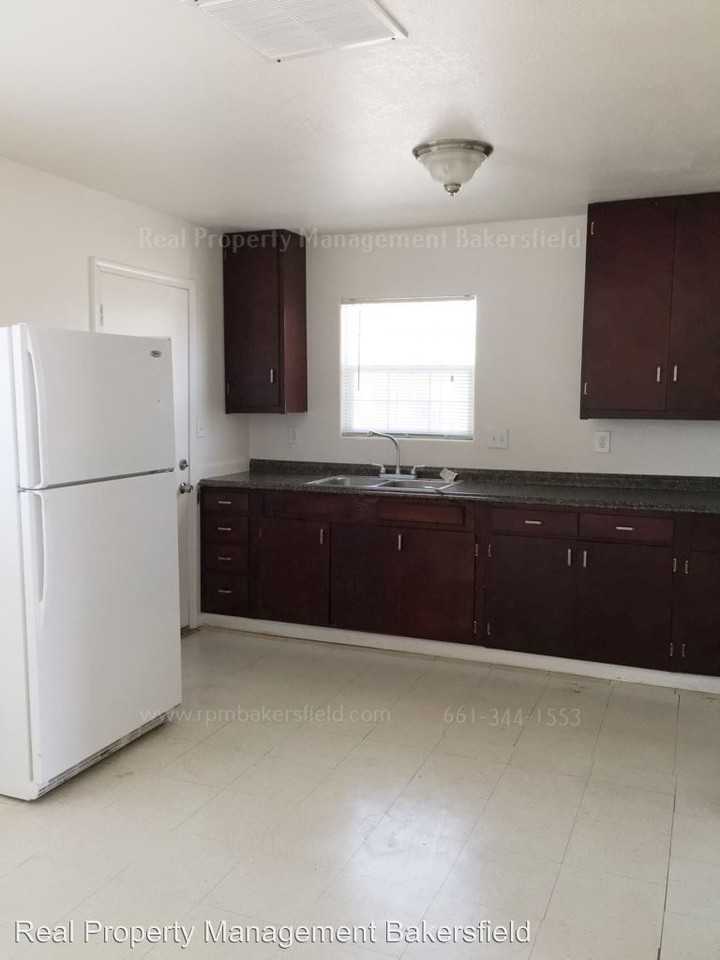 1409 Murdock St - Photo 3 of 13