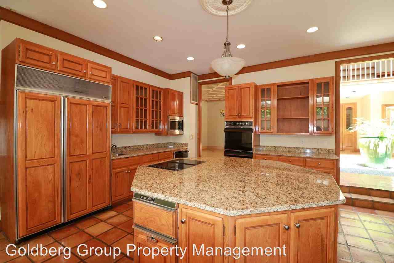 13502 Deakins Ln - Photo 2 of 100