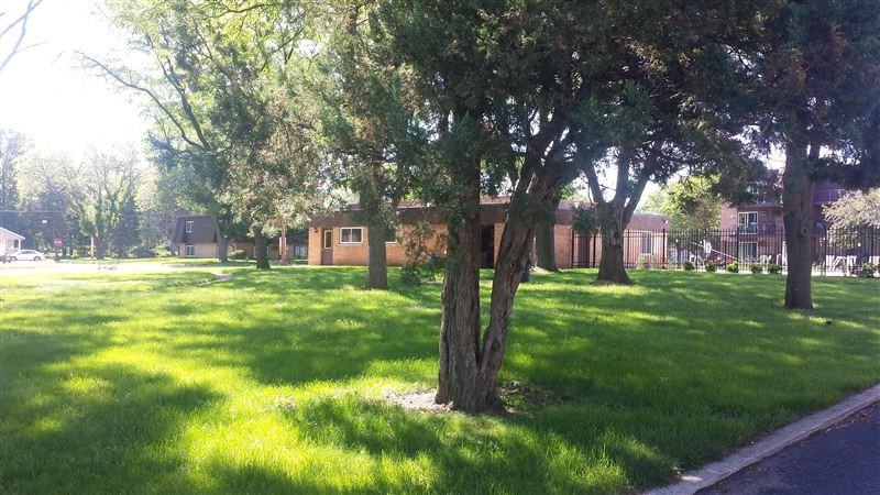 Cedar Crossing Apartments - Photo 3 of 8