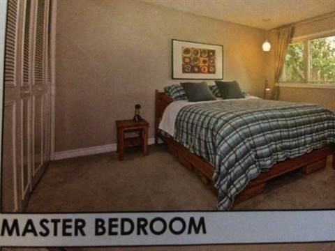 4127 122 St NW - Photo 2 of 8