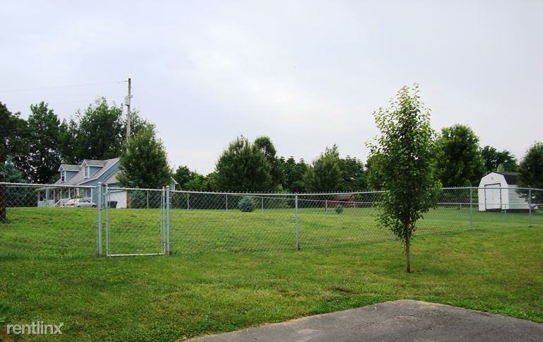 450 Cassies Way - Photo 3 of 6