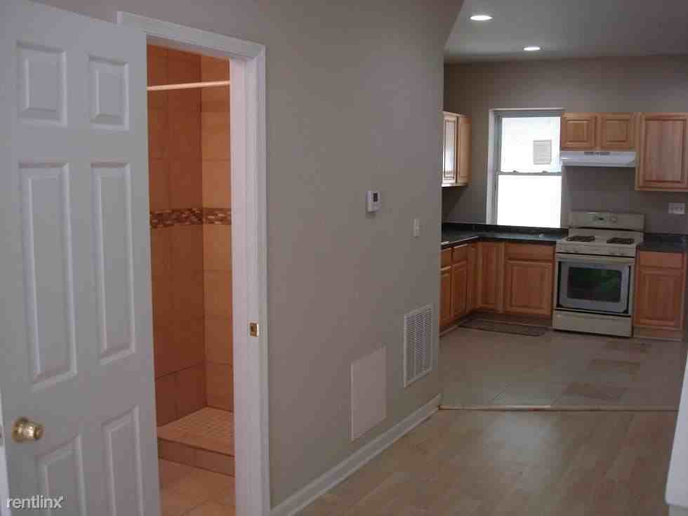 117 S Calhoun St - Photo 3 of 23