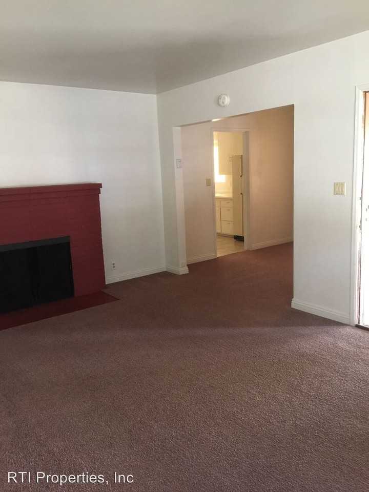 11119 Lynrose St - Photo 2 of 7