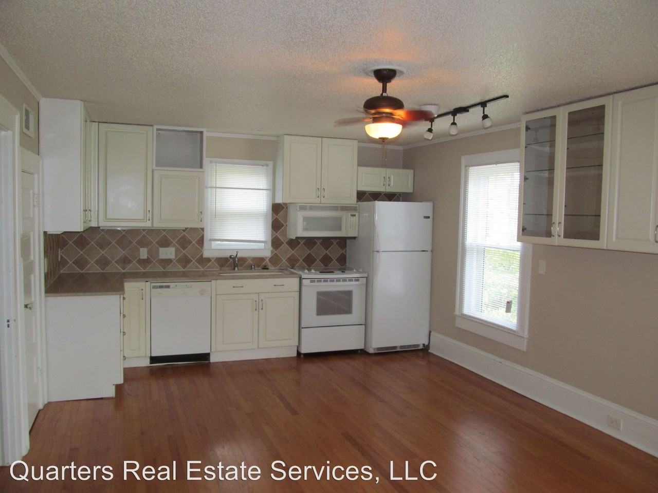 1400 Glade St NW #B - Photo 3 of 8