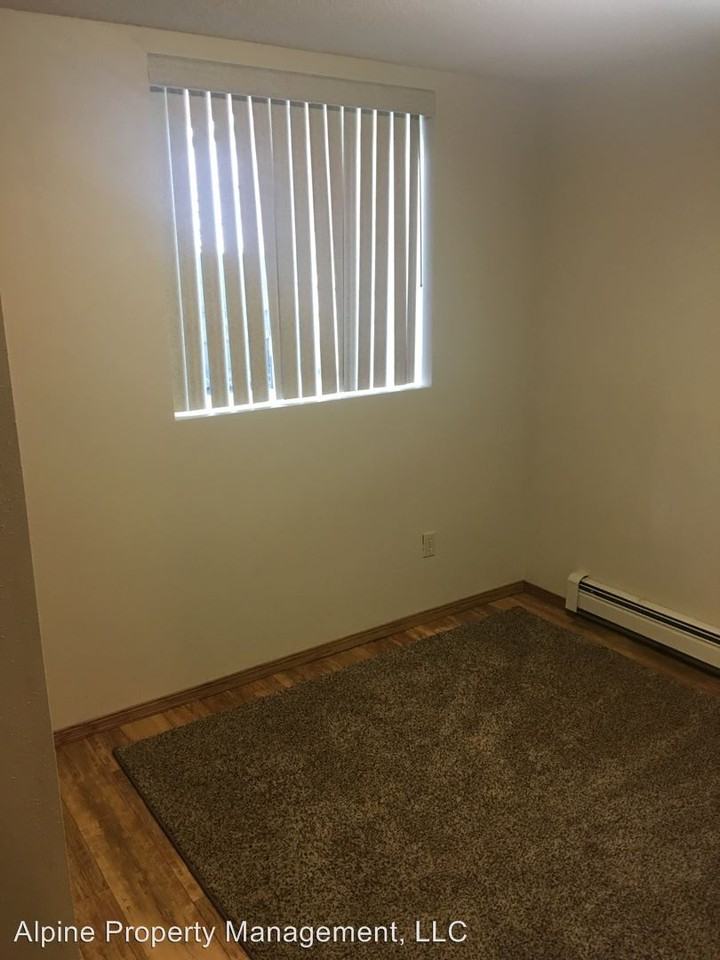 617 Cedar Street - Photo 3 of 11