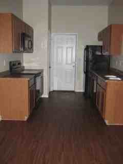 1117 Maple St - Photo 2 of 4