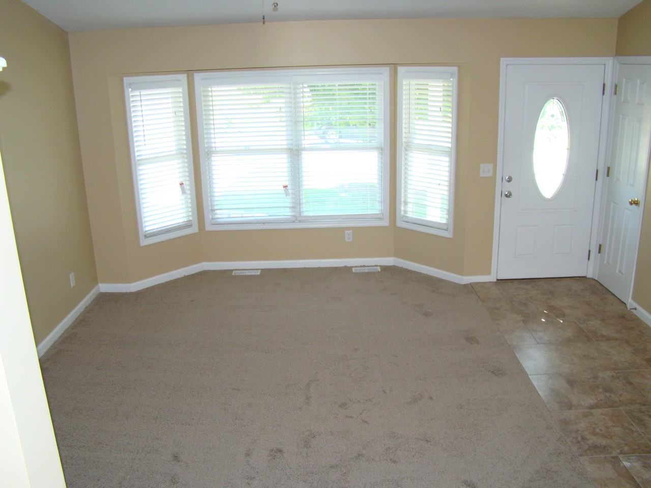 309 Fourbush Ct - Photo 3 of 18