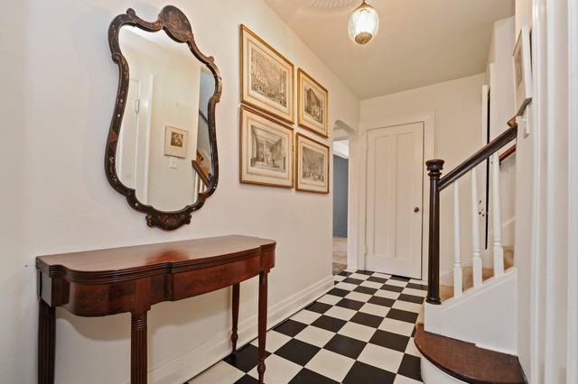 334 Hawthorn Ave - Photo 3 of 20