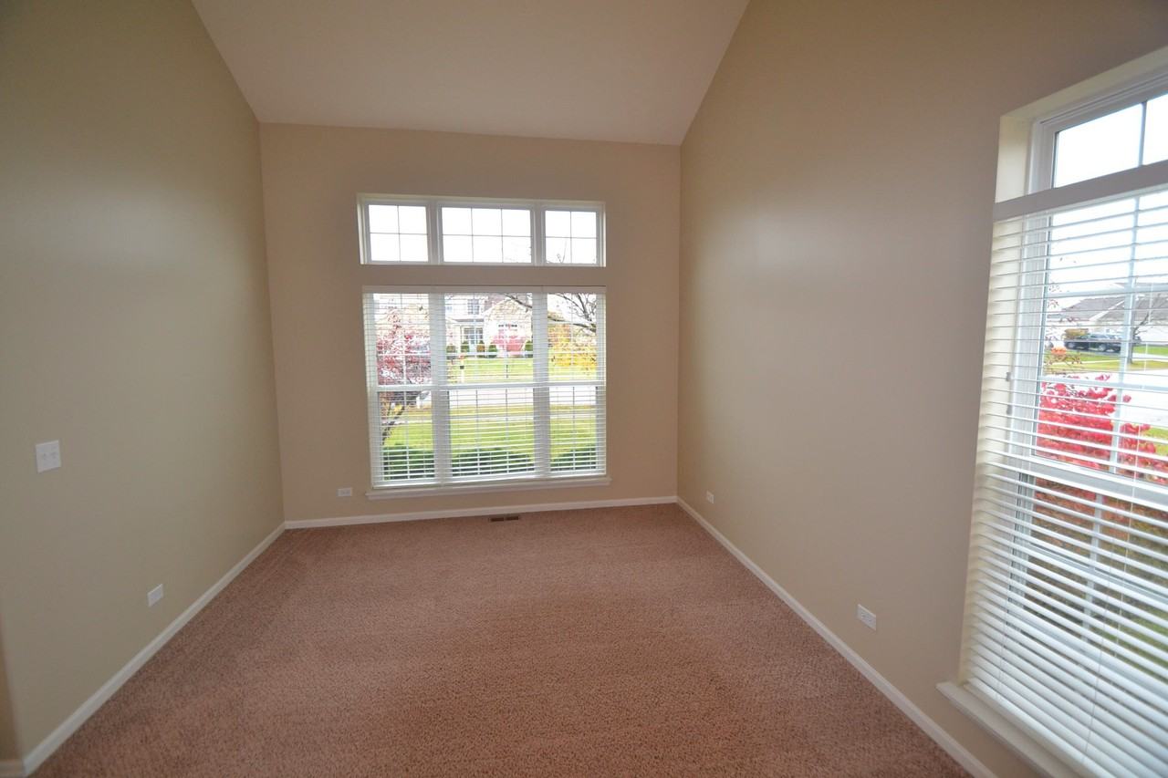 10811 Great Plaines Ct - Photo 3 of 9