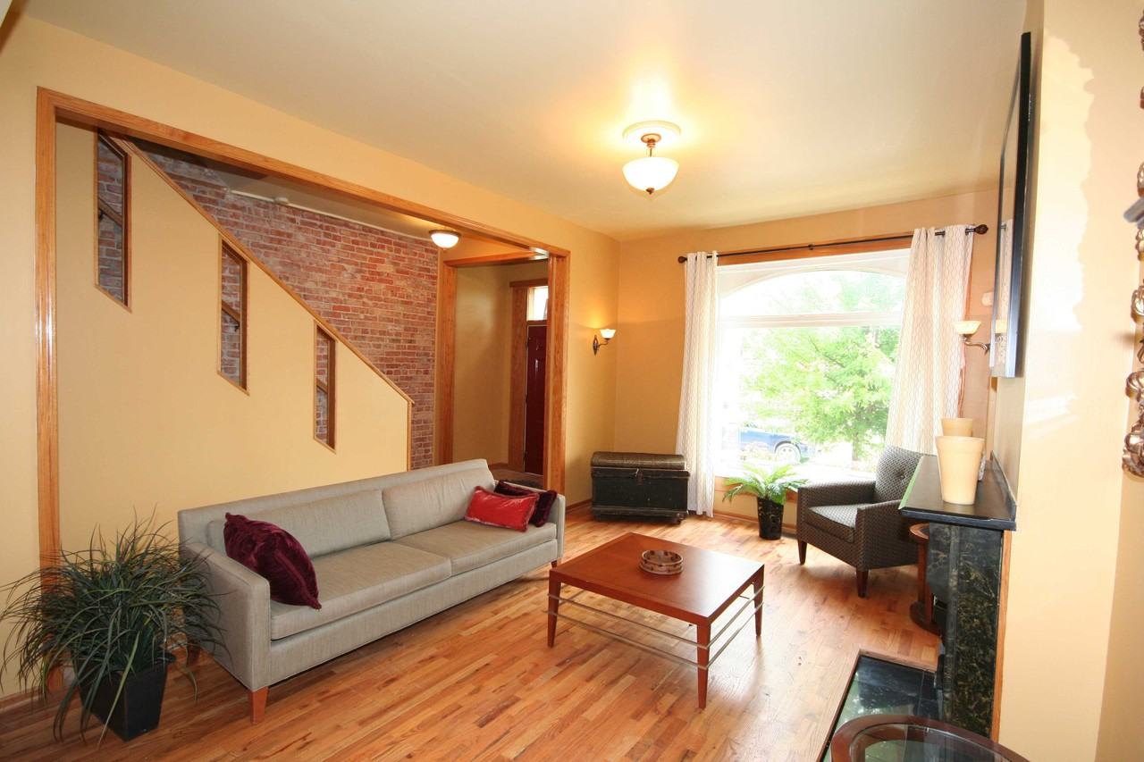 2643 West Maypole Avenue - Photo 3 of 19