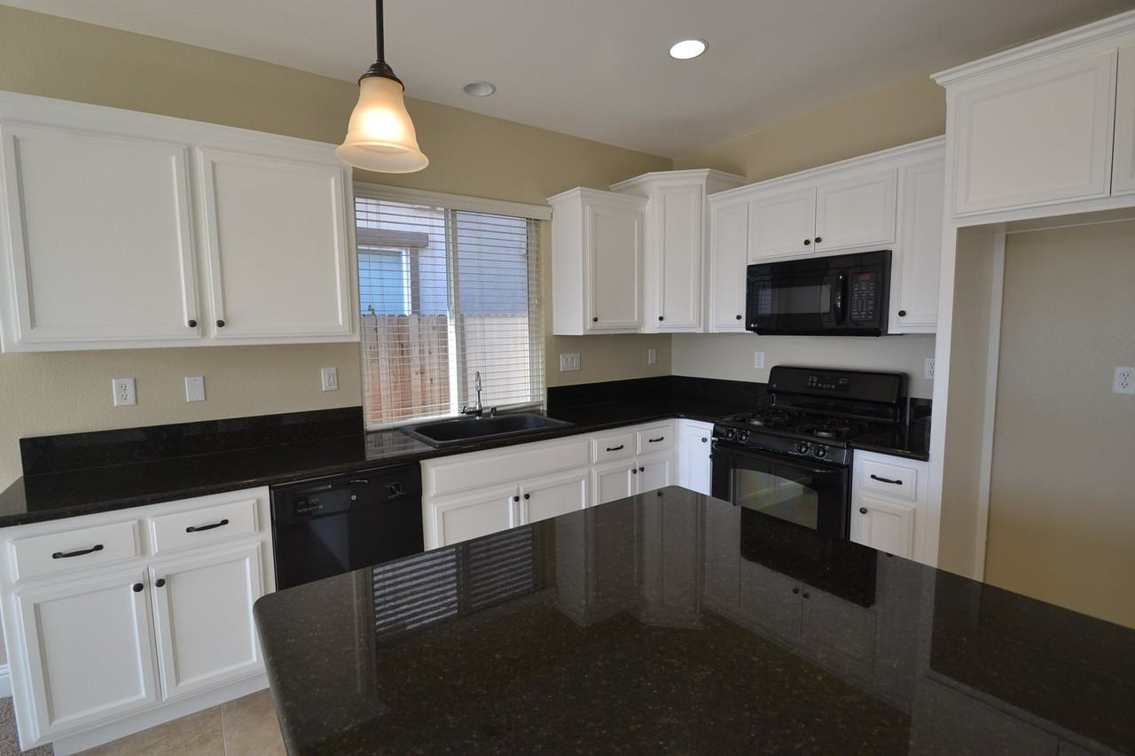 4099 Borderlands Dr - Photo 2 of 8