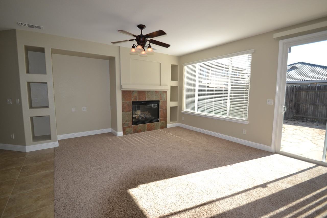 4099 Borderlands Dr - Photo 3 of 8