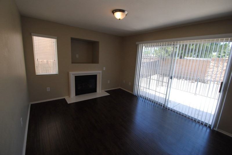 776 Woodcrest St - Photo 3 of 9