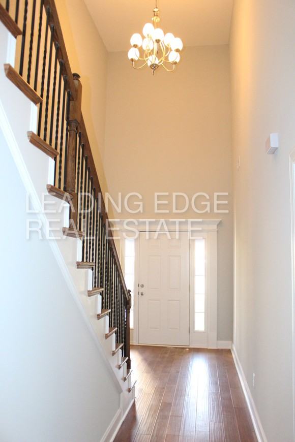 831 Erika Ln - Photo 3 of 35