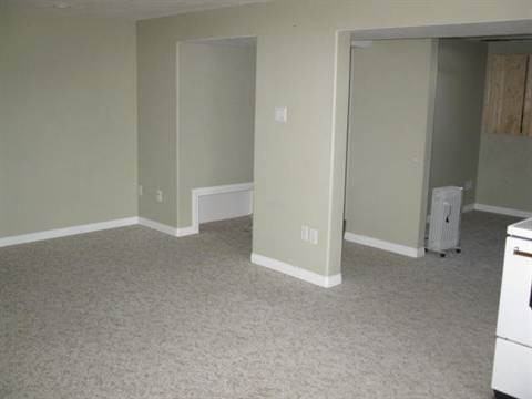 13007 63 St NW - Photo 3 of 8